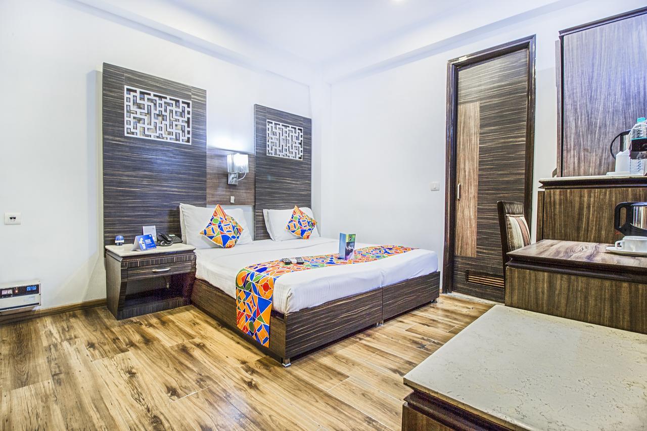 Hotel Sunstar Heights Dillí Exteriér fotografie